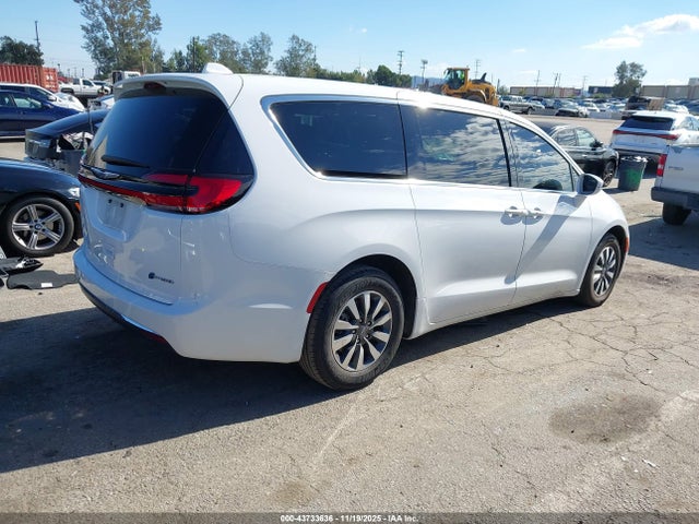 2022 CHRYSLER PACIFICA HYBRID 2C4RC1L76NR205543 Photo 3