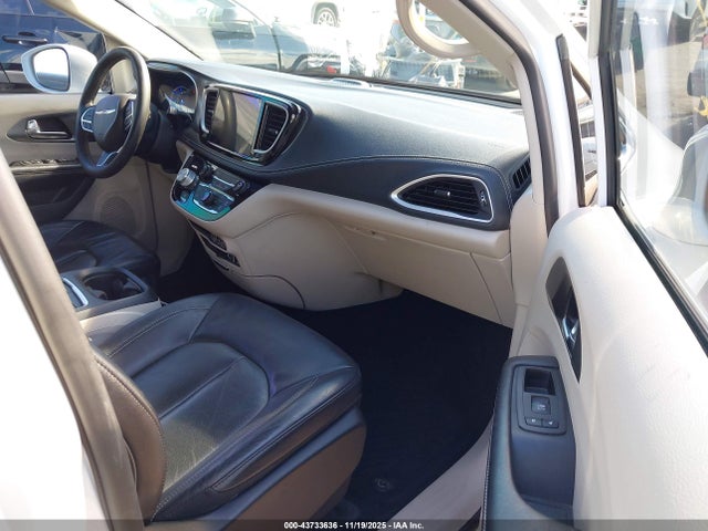 2022 CHRYSLER PACIFICA HYBRID 2C4RC1L76NR205543 Photo 4