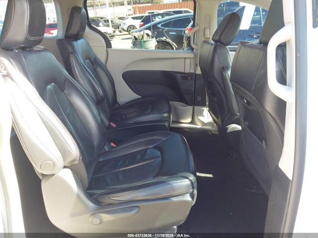 2022 CHRYSLER PACIFICA HYBRID 2C4RC1L76NR205543 Photo 7