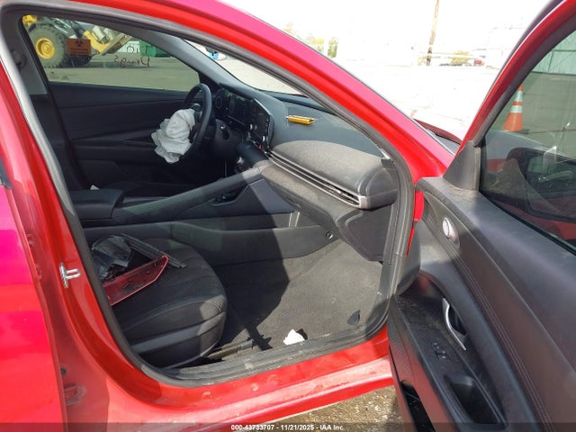 5NPLS4AG0NH082767 Hyundai ELANTRA SEL