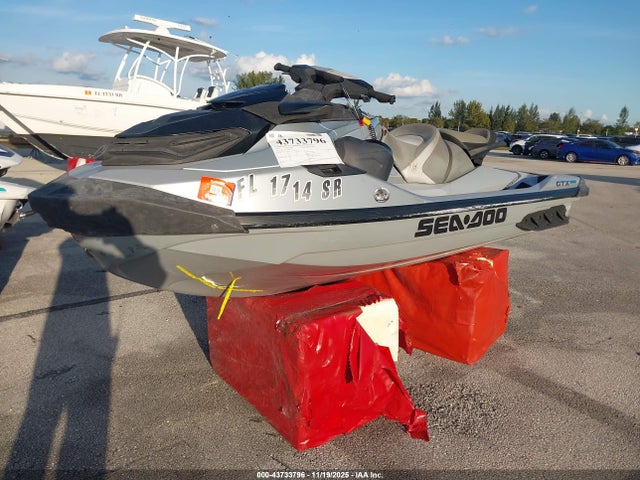 2020 SEADOO GTX-300 LIMITED YDV41200A020 Photo 1