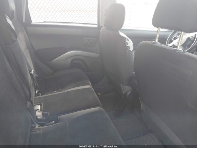 2011 MITSUBISHI OUTLANDER JA4AS2AW2BU032922 Photo 7