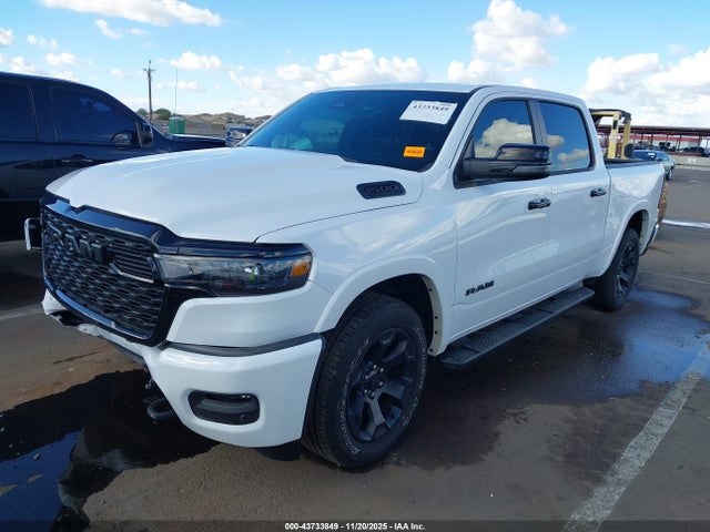 1C6SRFFP5SN707744 RAM 1500 Big Horn 4x4 5&#039;7 Box