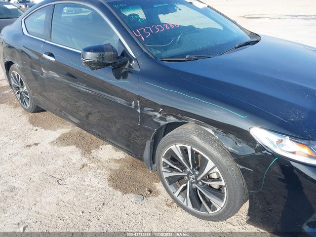 43733888 :رقم المزاد ، 1HGCT1B84HA008994 vin ، 2017 Honda Accord Ex-l مزاد بيع