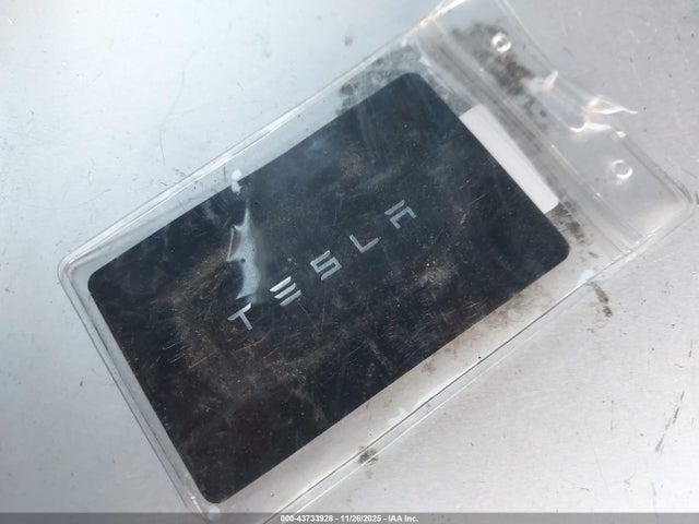 2021 TESLA MODEL Y 5YJYGDEF2MF270549 Photo 10