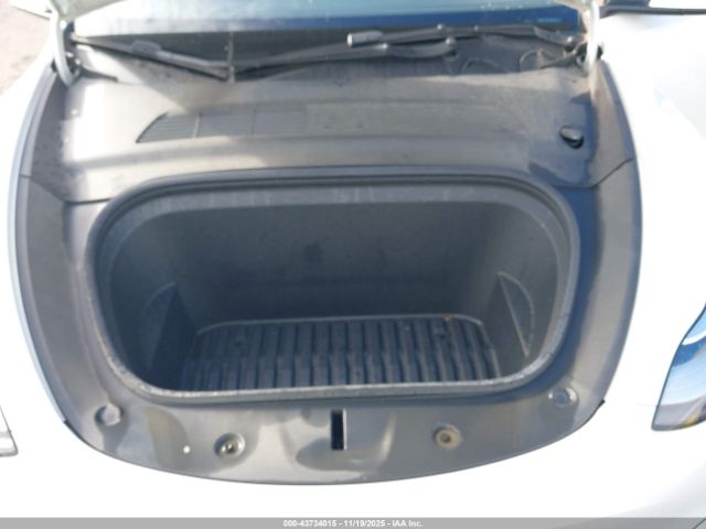 2021 TESLA MODEL Y 5YJYGDEE2MF141489 Photo 9