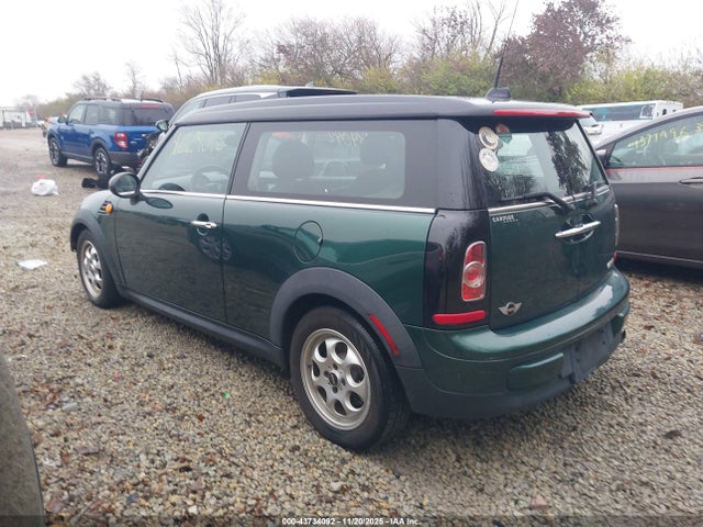 2014 MINI CLUBMAN WMWZF3C57ET493001 Photo 2