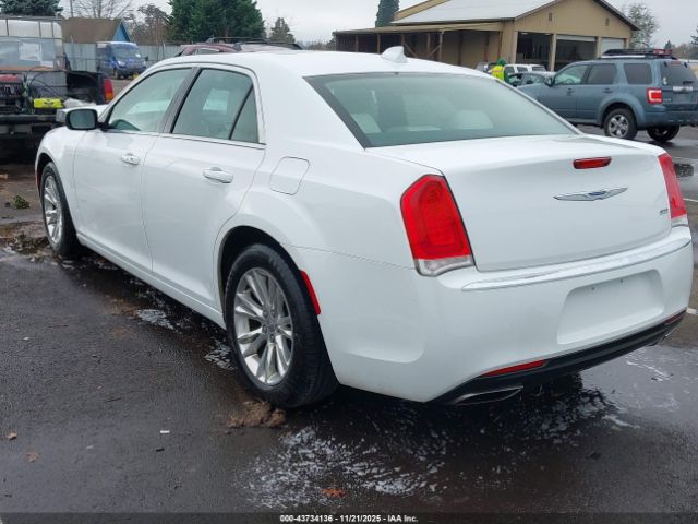 2017 CHRYSLER 300 2C3CCAAG2HH630846 Photo 2