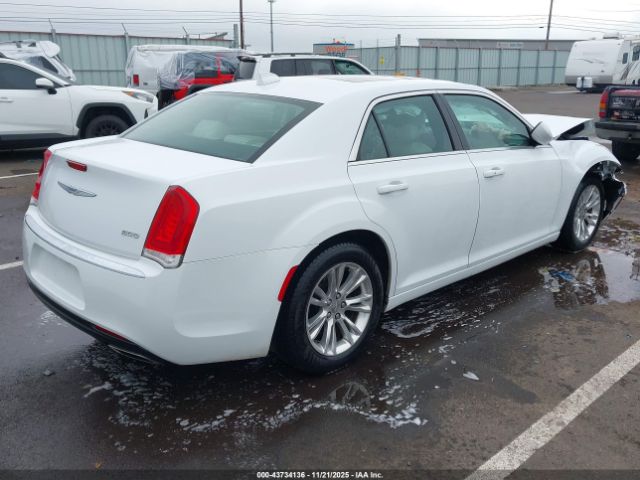 2017 CHRYSLER 300 2C3CCAAG2HH630846 Photo 3