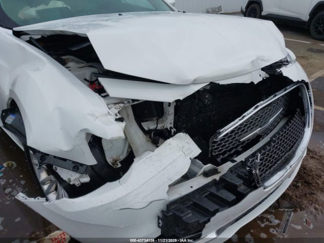 2017 CHRYSLER 300 2C3CCAAG2HH630846 Photo 5