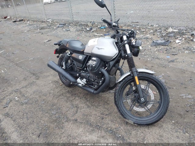 2022 MOTO GUZZI V7 ZGUKZUA07NM000904