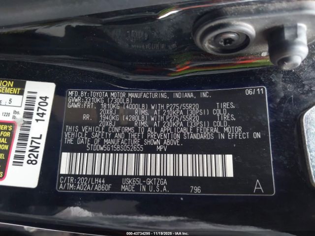 2011 TOYOTA SEQUOIA 5TDDW5G15BS052655 Photo 8