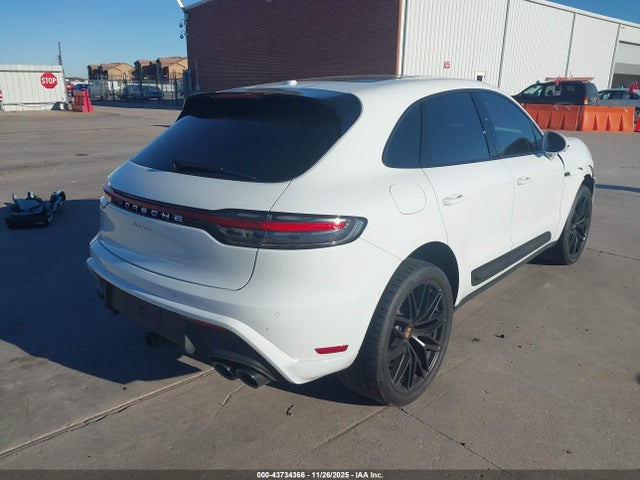 2024 PORSCHE MACAN WP1AA2A52RLB02725 Photo 3