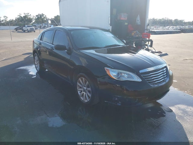 Продаж на аукціоні авто 2014 Chrysler 200 Lx, vin: 1C3CCBAB1EN143070, номер лоту: 43734385