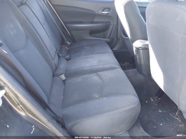 Продаж на аукціоні авто 2014 Chrysler 200 Lx, vin: 1C3CCBAB1EN143070, номер лоту: 43734385