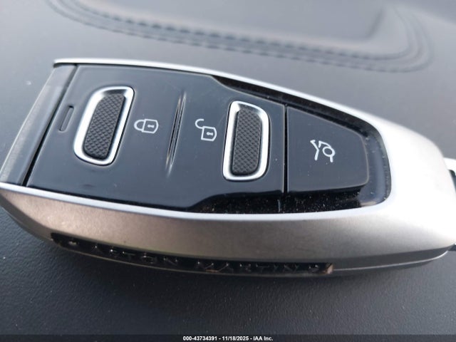 2023 ASTON MARTIN DBX SD7VUJBW3PTV08425 Photo 10