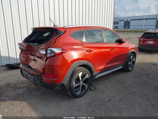 43734491 :رقم المزاد ، KM8J33A23HU517564 vin ، 2017 Hyundai Tucson Sport مزاد بيع