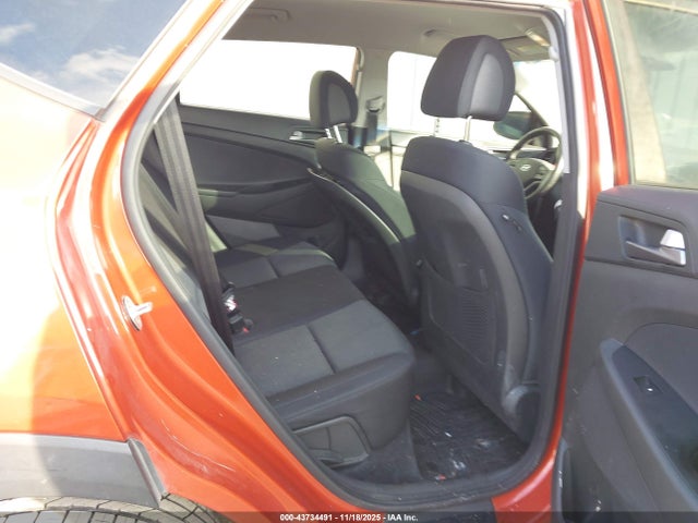 43734491 :رقم المزاد ، KM8J33A23HU517564 vin ، 2017 Hyundai Tucson Sport مزاد بيع
