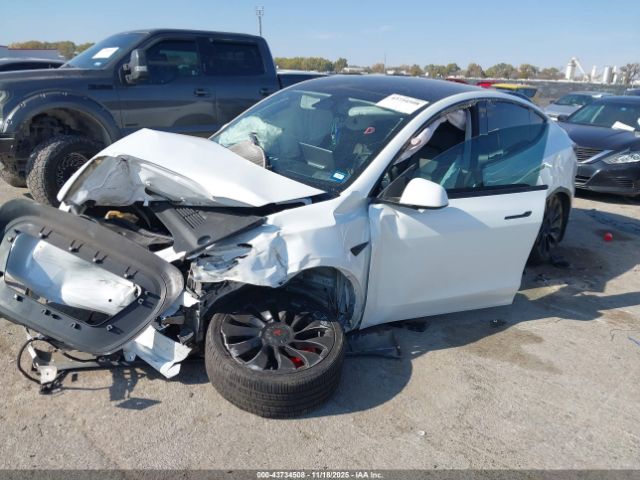 2022 TESLA MODEL Y 7SAYGDEF1NF337257 Photo 1