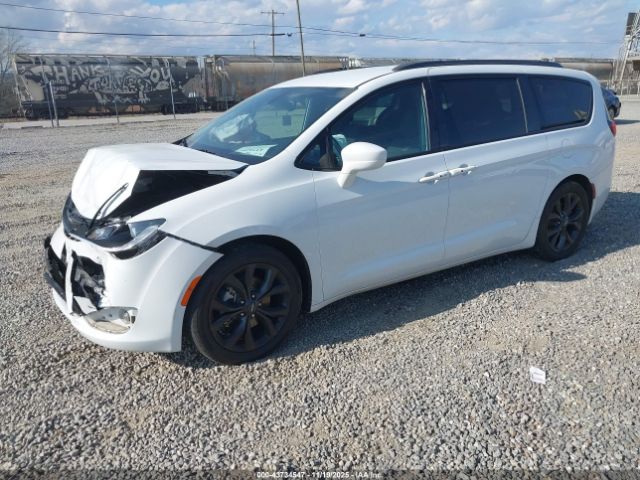 2018 CHRYSLER PACIFICA 2C4RC1FG4JR334032 Photo 1