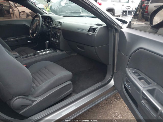 43734552 :رقم المزاد ، 2B3CJ4DG9BH588148 vin ، 2011 Dodge Challenger مزاد بيع