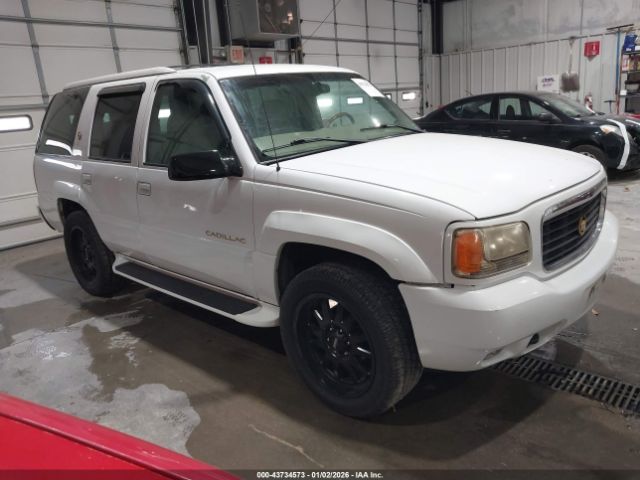2000 CADILLAC ESCALADE 1GYEK63RXYR206196