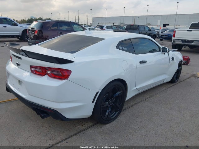 2021 CHEVROLET CAMARO 1G1FF1R70M0136013 Photo 3