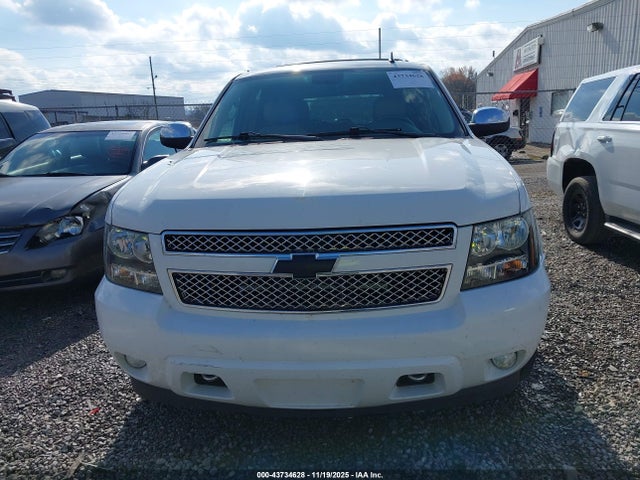 Продаж на аукціоні авто 2011 Chevrolet Tahoe Ltz, vin: 1GNSKCE02BR284945, номер лоту: 43734628