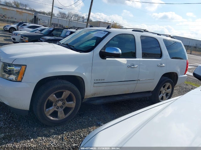 Продаж на аукціоні авто 2011 Chevrolet Tahoe Ltz, vin: 1GNSKCE02BR284945, номер лоту: 43734628