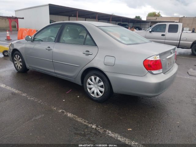 2005 TOYOTA CAMRY 4T1BE32K25U950494 Photo 2