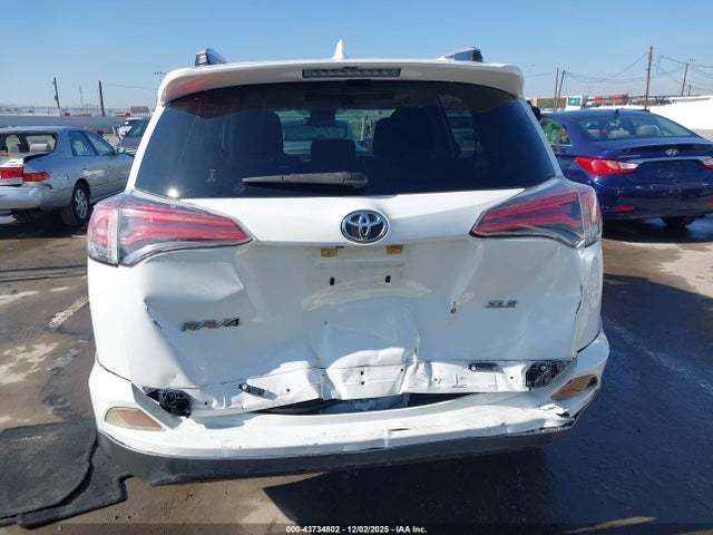 Toyota Rav4 Xle 2016 JTMWFREV5GJ093782 Image 16