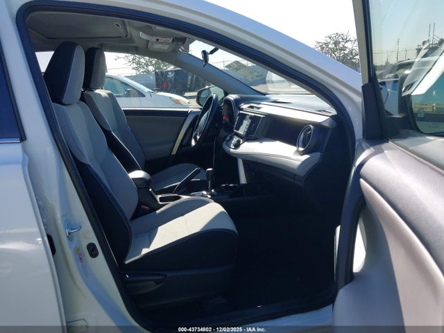 Toyota Rav4 Xle 2016 JTMWFREV5GJ093782 Image 5