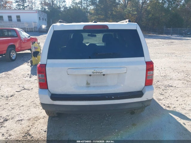 Jeep Patriot Limited 2014 1C4NJPCB4ED640558 Image 16