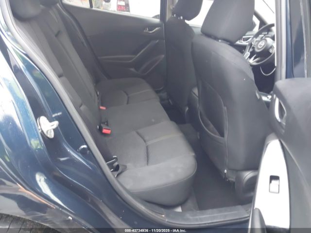 2018 MAZDA MAZDA3 3MZBN1U79JM194580 Photo 7