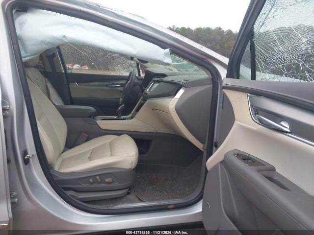 2017 CADILLAC XT5 1GYKNBRS5HZ217040 Photo 4