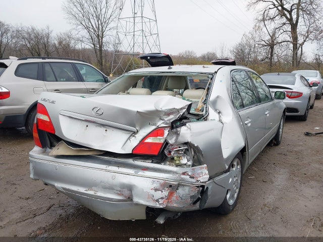 2002 LEXUS LS 430 JTHBN30F420090089 Photo 3