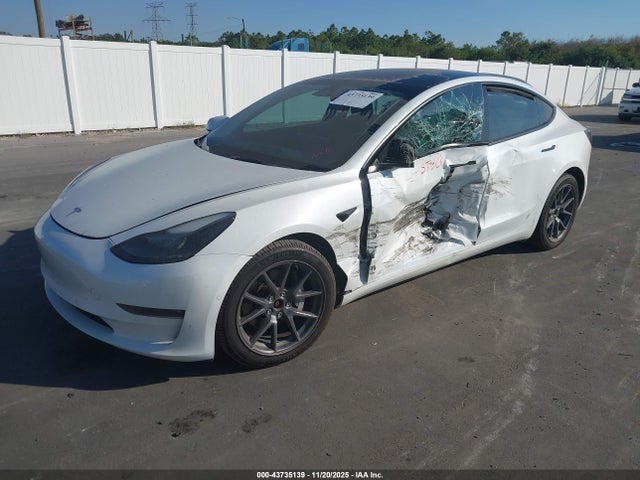 2022 TESLA MODEL 3 5YJ3E1EB3NF246922 Photo 1