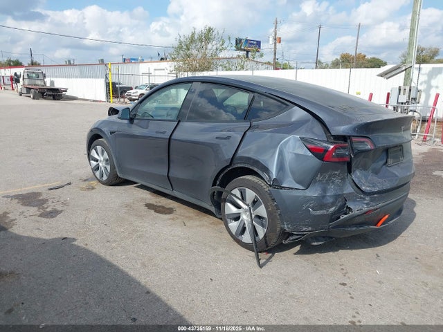 2023 TESLA MODEL Y 7SAYGDEE2PA058049 Photo 2