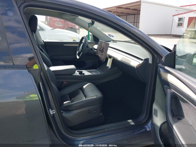 2023 TESLA MODEL Y 7SAYGDEE2PA058049 Photo 4