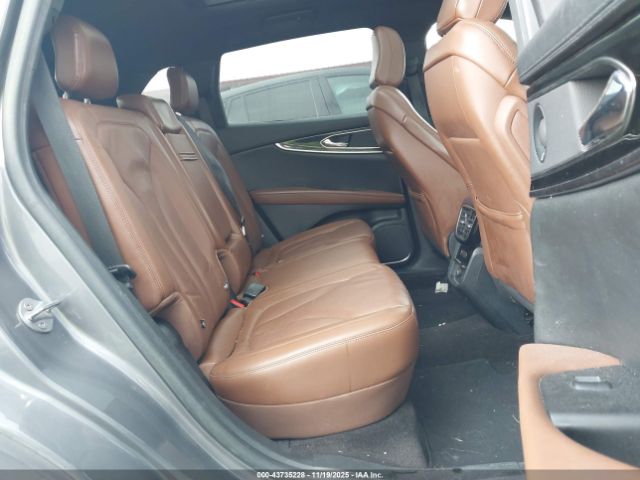 2021 LINCOLN NAUTILUS 2LMPJ6K95MBL02799 Photo 7