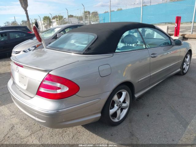 2005 MERCEDES-BENZ CLK 500 WDBTK75G05T049936 Photo 3
