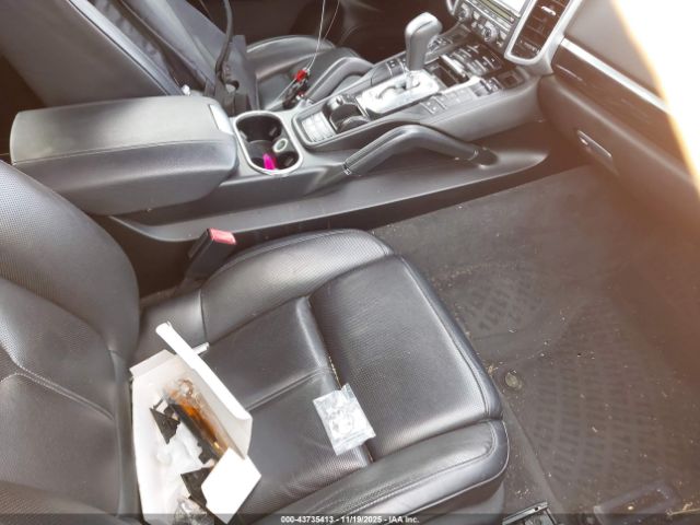 2011 PORSCHE CAYENNE WP1AB2A21BLA47662 Photo 4