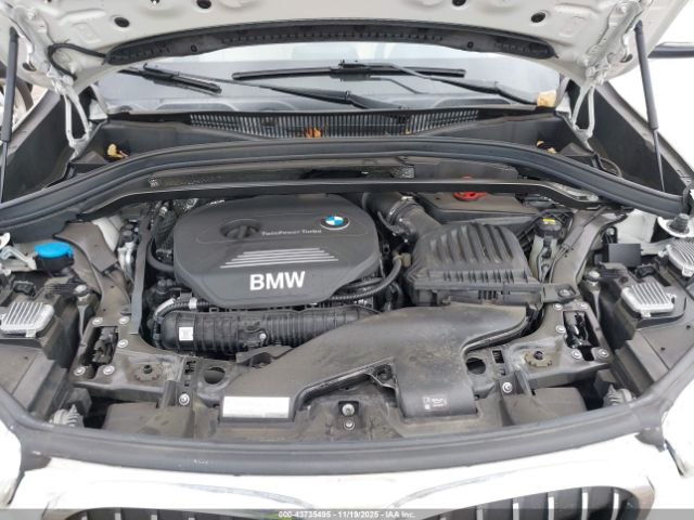 2016 BMW X1 WBXHT3C30GP884866 Photo 9