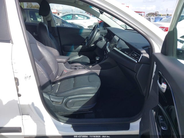 KIA Niro Touring Se 2022 KNDCC3LC5N5531197 Image 5