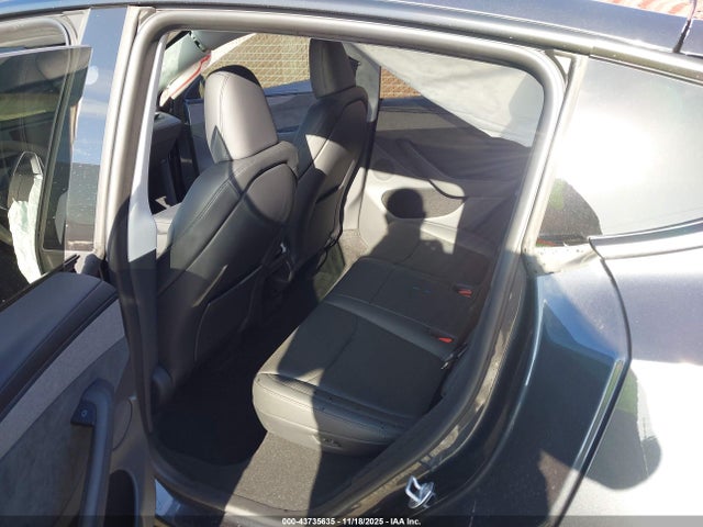2026 TESLA MODEL Y 7SAYGDED2TF385362 Photo 7