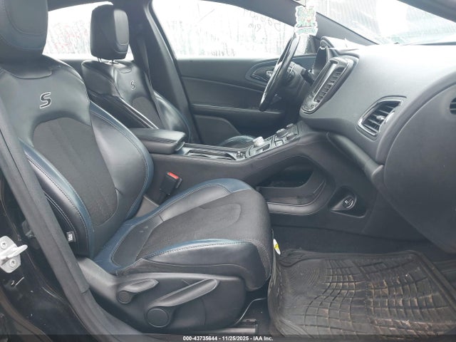 2016 Chrysler 200 S მანქანა იყიდება აუქციონზე, vin: 1C3CCCDG4GN130717, აუქციონის ნომერი: 43735644