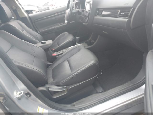 2016 MITSUBISHI OUTLANDER JA4AD3A35GZ047950 Photo 4