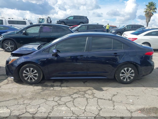 Toyota Corolla Hybrid Le 2021 JTDEAMDE7MJ019239 Image 15