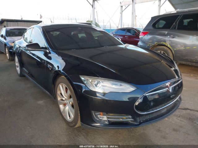 2015 TESLA MODEL S 5YJSA1E40FF105218