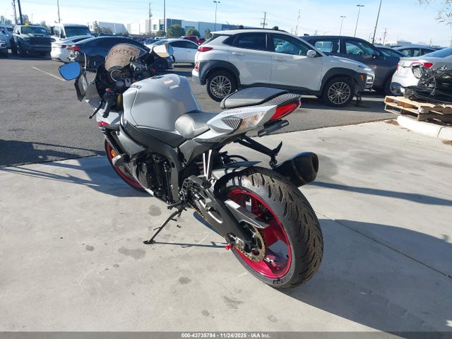 2023 SUZUKI GSX-R750 JS1GR7MA5P7101871 Photo 2